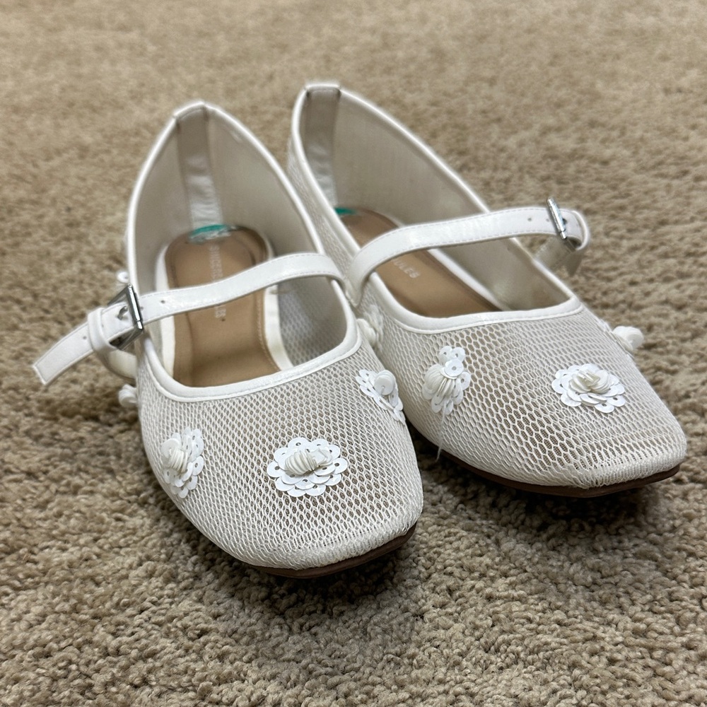 Sincerely Jules White Kids Dress Shoes with Floral Accents